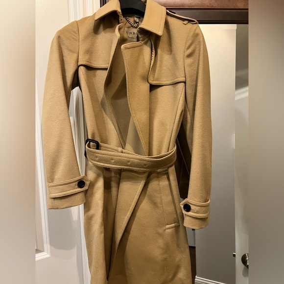 NWT Burberry Wool Cashmere Camel Honey Trench Coat Size 40 - Picture 2 of 7